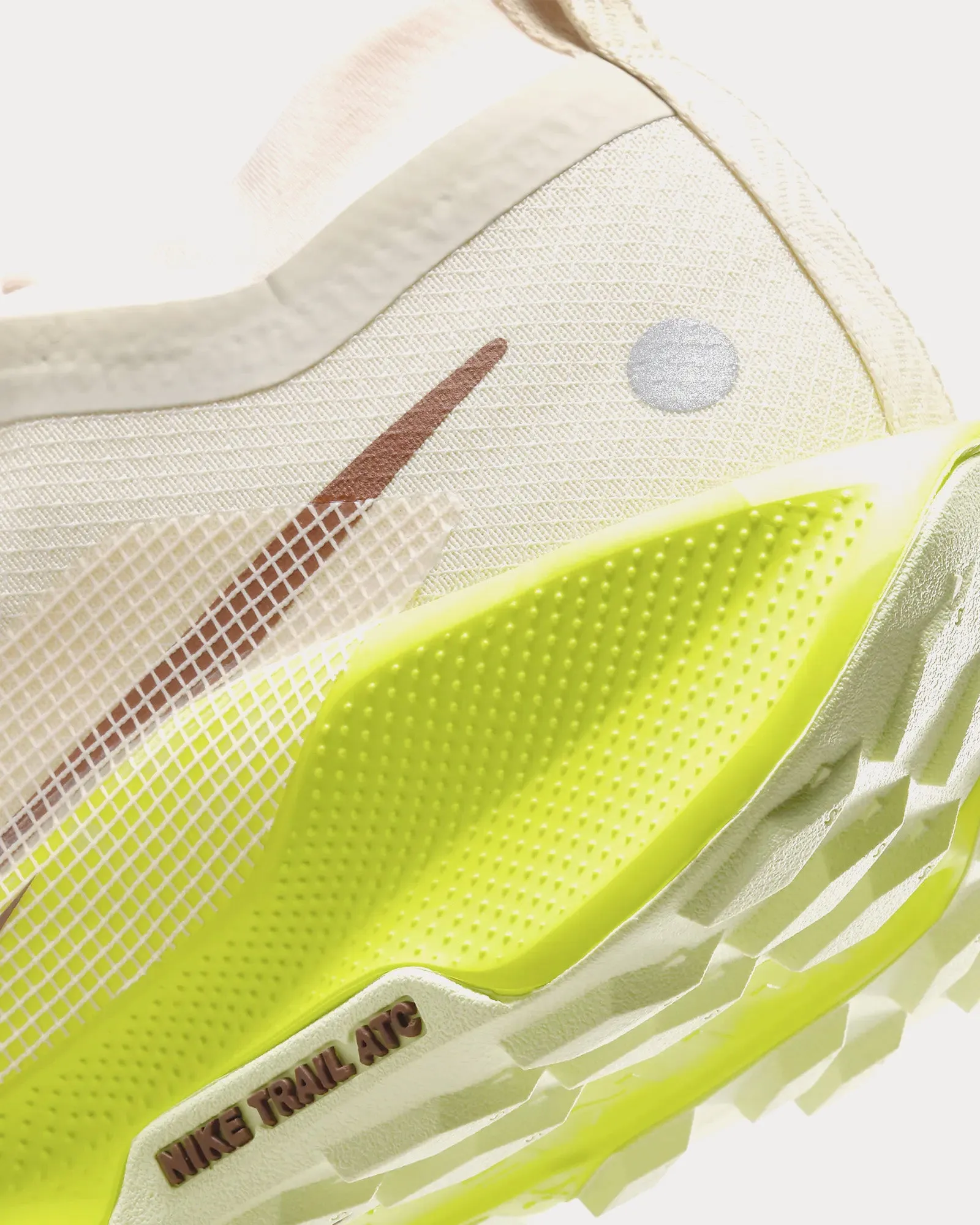 Pegasus Trail 5 Gore-Tex Sand Drift / Cyber / Life Lime / Dark Pony Running Shoes